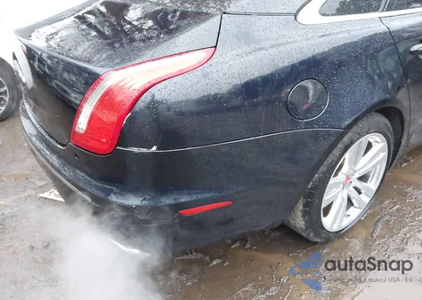 2012 Jaguar Xj Xjl Portfolio z USA, uszkodzony, nr VIN SAJWA2GB8CLV27248